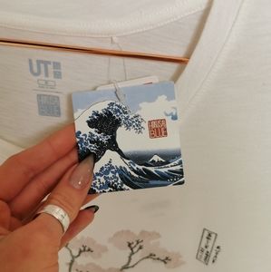 New UNIQLO Cotton T-shirt